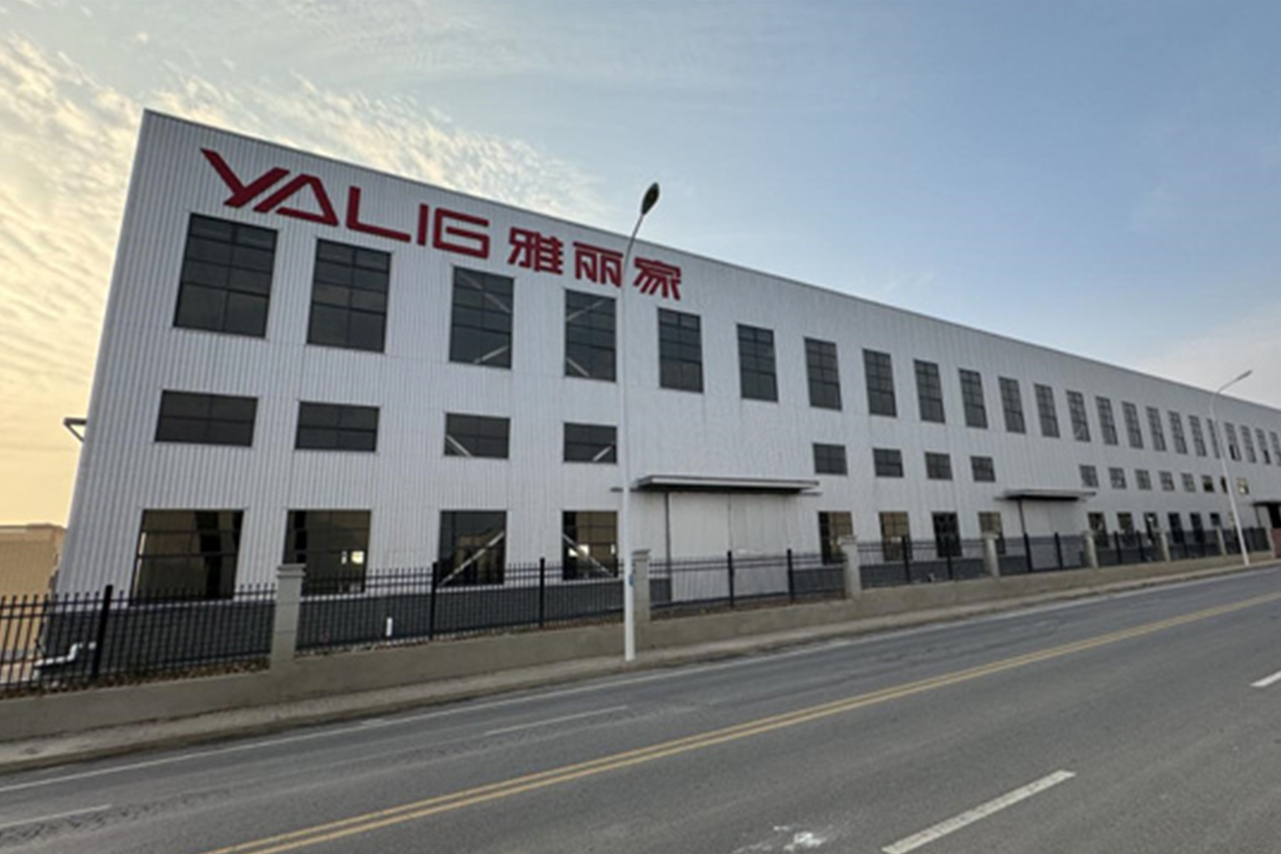 淮南市市委政策研究室副主任储兆庆一行 莅临雅丽家新桥工厂调研指导
